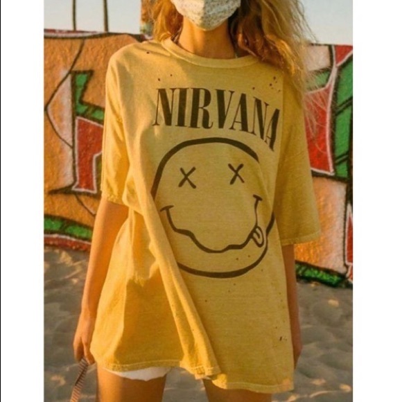 Urban Outfitters Tops - URBAN OUTFITTERS GRAPHIC TEE